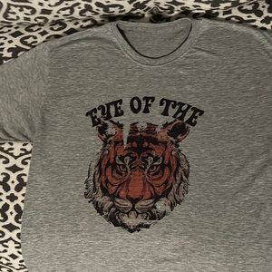 Women’s boutique eye of the tiger t shirt